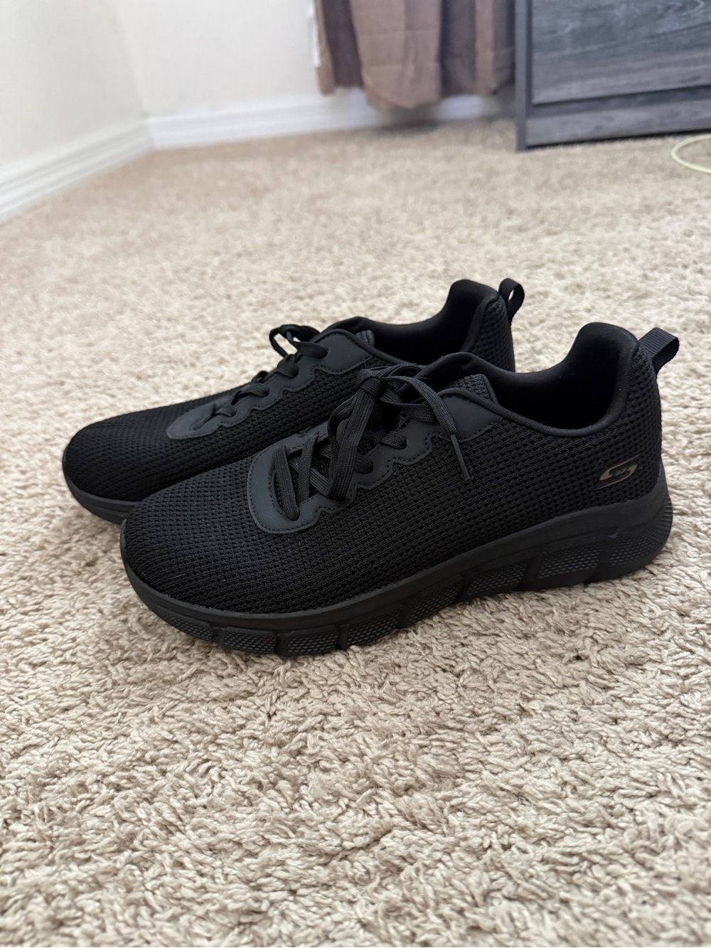 Skechers women’s All-Black Mesh Athletic Sneakers